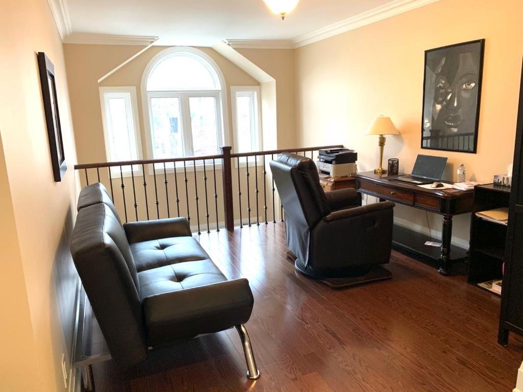 Luxury Home - Upper Toronto Beaches Εξωτερικό φωτογραφία