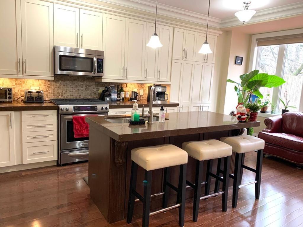 Luxury Home - Upper Toronto Beaches Εξωτερικό φωτογραφία